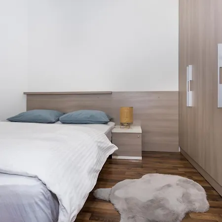 Bright 1bdr In Center Apartman *