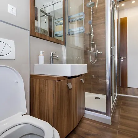 Apartman Bright 1bdr In Center